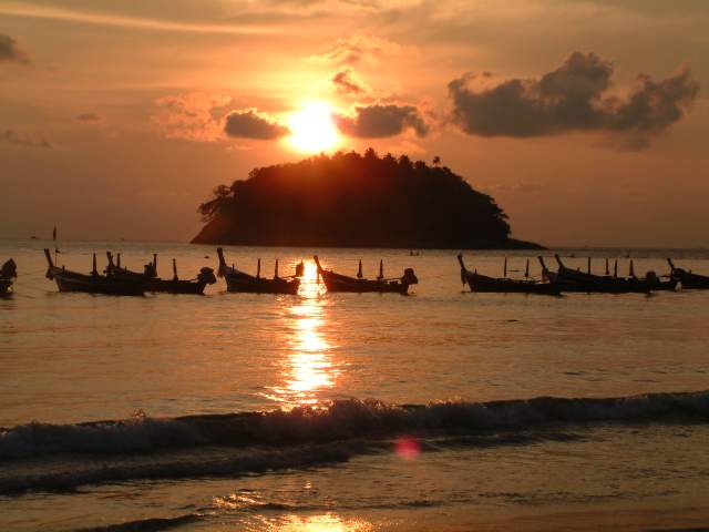 Phuket 035.JPG (29399 byte)